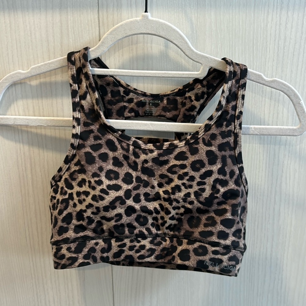 RELLECIGA Scoop Neck Strappy Cutout Sport Bra with removable cups animal size S